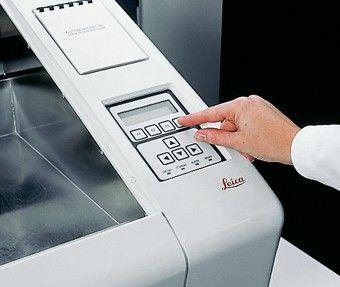 The microprocessor controlled Leica Autostainer XL has 15 programs and is designed to be simple to use and operate.