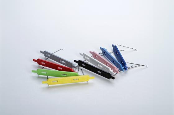 Color-coded rack technology provides visual distinction and used to automatically start protocols.