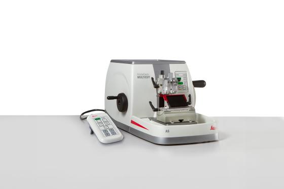 Flexibility to use coarse feed wheel or motorized coarse feed buttons