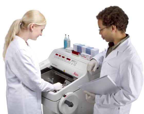 Leica CM1860 : cryostat pour les applications standards en laboratoire d’histopathologie clinique