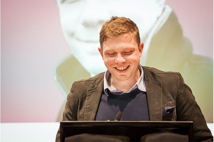 Dr. Matthew Clarke diskutierte die Schlüsselrolle der Molekularpathologie, um die personalisierte Medizin für möglichst viele Patienten zugänglich zu machen. Dr. Matthew Clarke diskutierte die Schlüsselrolle der Molekularpathologie, um die personalisierte Medizin für möglichst viele Patienten zugänglich zu machen.