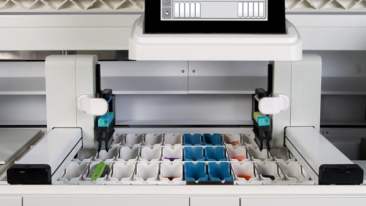 Automated Routine & Special Staining with Dual Robotic Arms