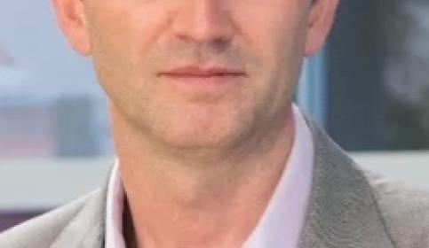 Dr-Darren-Treanor-250X560