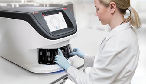 Top Considerations When Buying a Digital Pathology Scanner