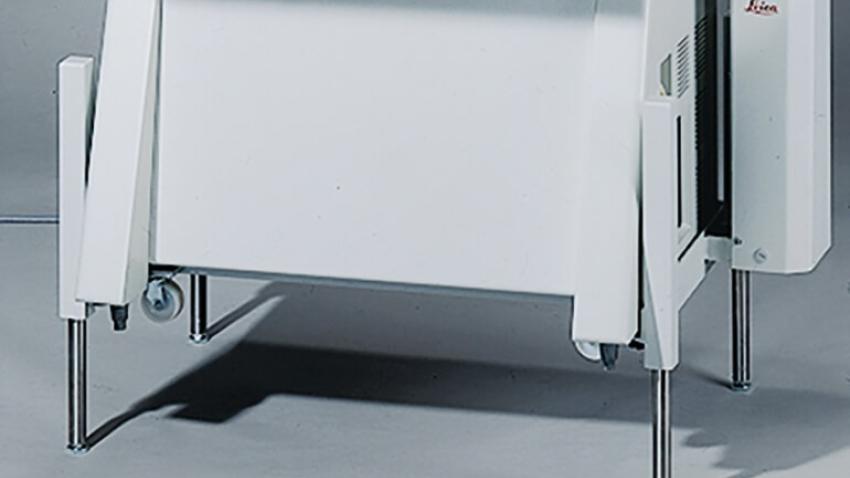 The Leica CM3050 S Cryostat keeps users comfortable while sitting