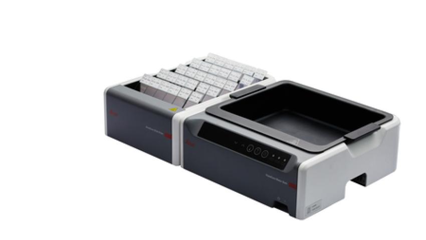 Small footprint and 30 slides capacity